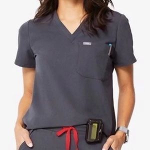 FIGS Charcoal Scrub Set